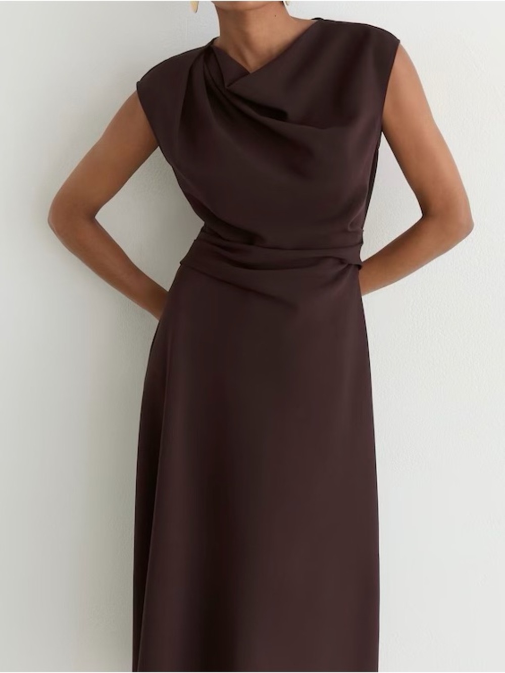 NWT Reiss Camilla Gathered-Detail Draped Midi Dress in Grape Burgundy - Picture 5 of 9